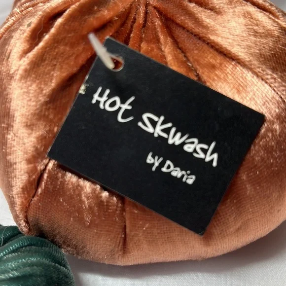 Hot Skwash by Daria Pumpkins